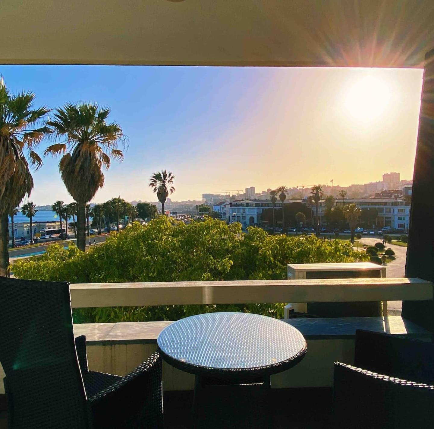 Sea View W Balcony 2 Mins Walk To Beach & Casino Estoril Kültér fotó