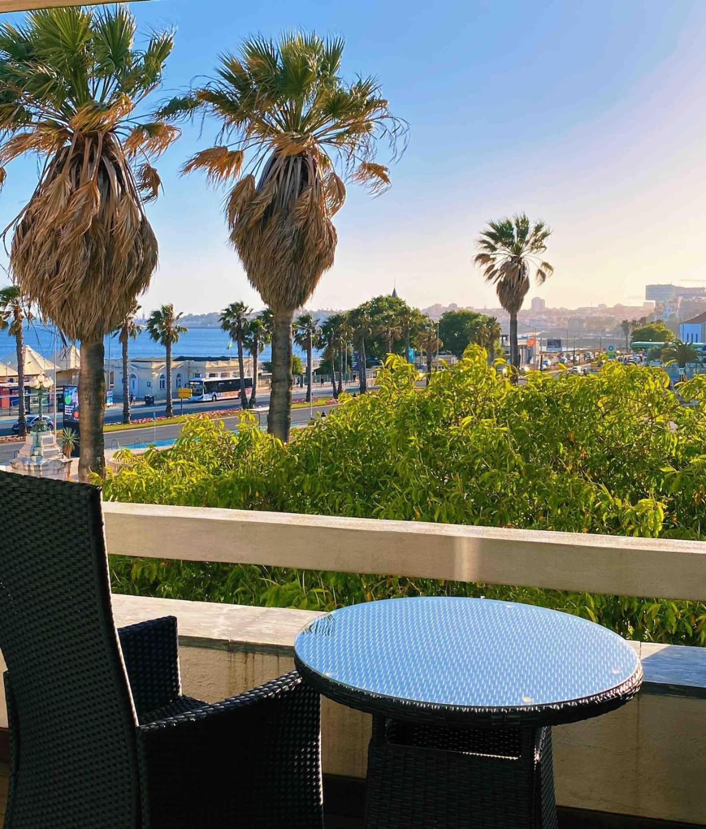 Sea View W Balcony 2 Mins Walk To Beach & Casino Estoril Kültér fotó